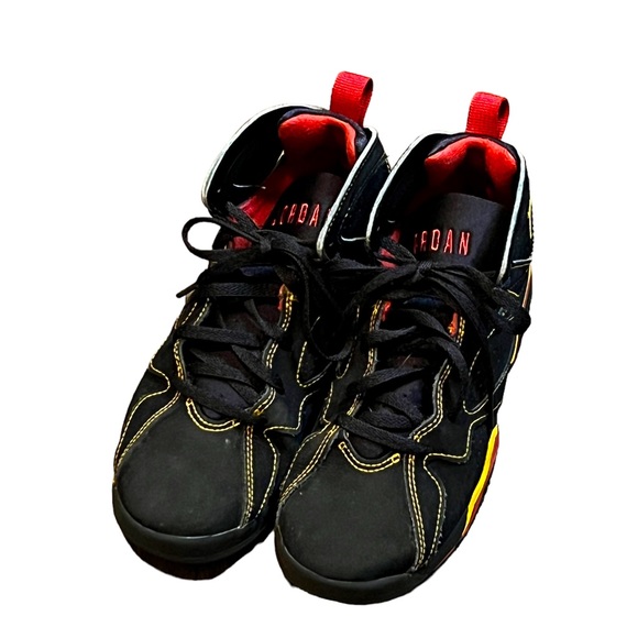 Kids Air Jordan 7 Citrus Sneakers Size 2.5Y - Picture 3 of 5